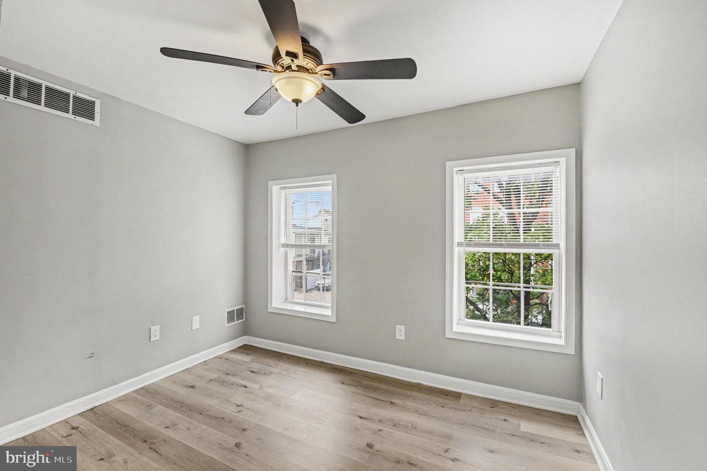 111 E Fort Avenue photo 22