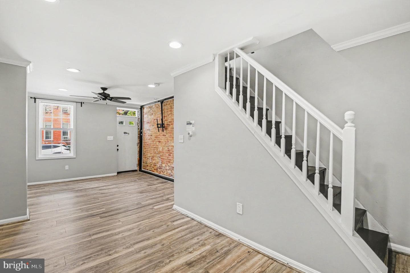 111 E Fort Avenue photo 29