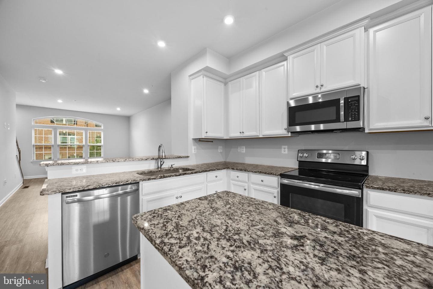 4710 Marlene Mews photo 14