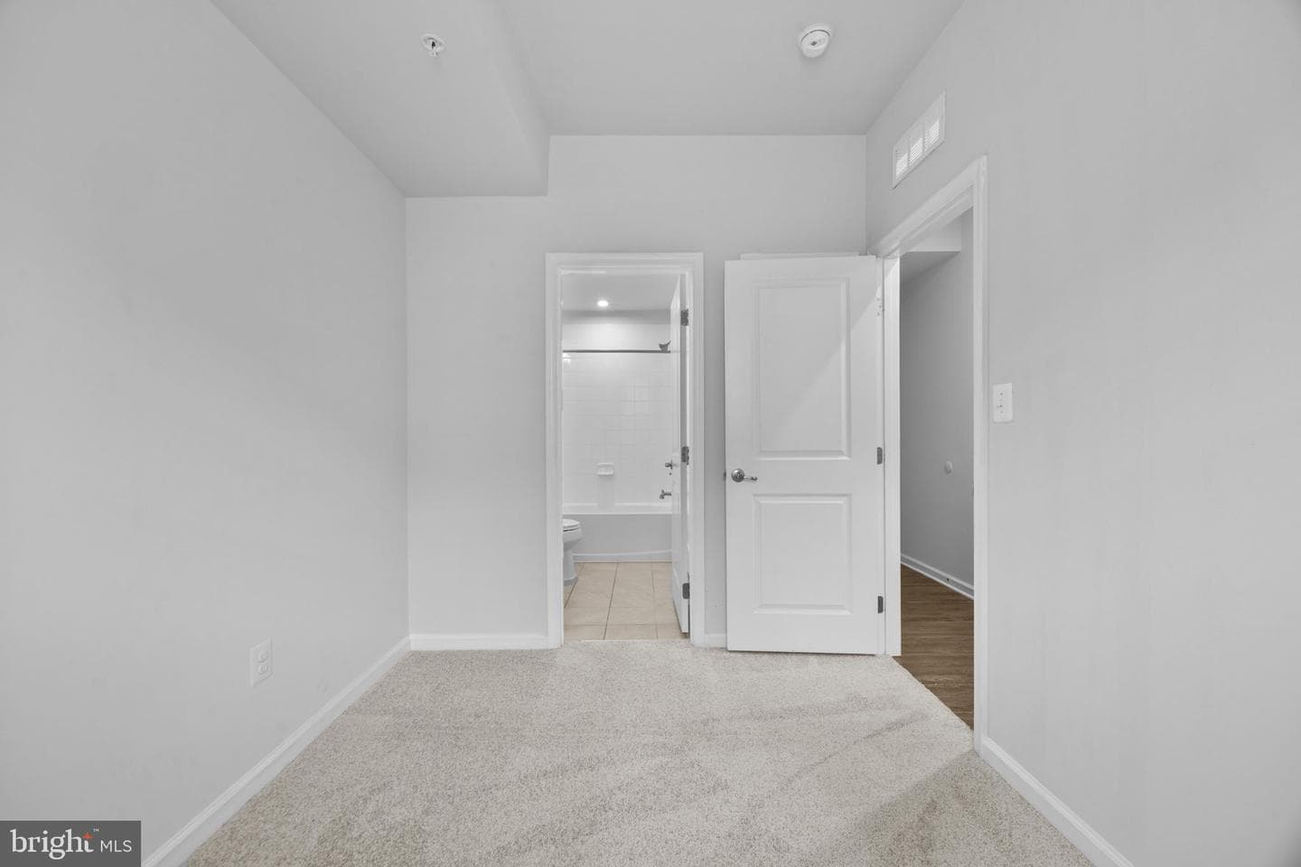 4710 Marlene Mews photo 27