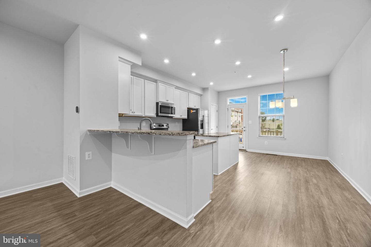 4710 Marlene Mews photo 6