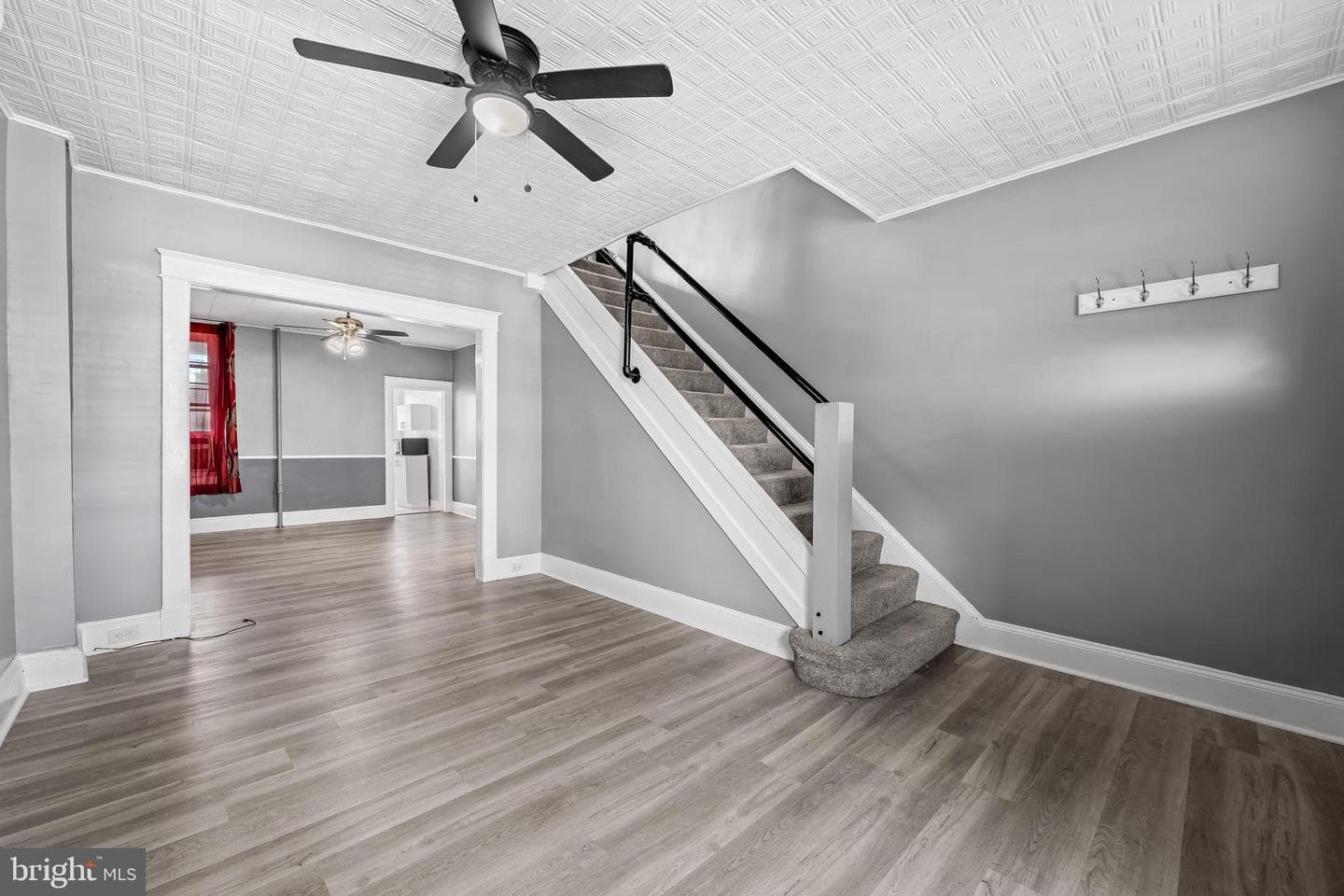 1109 W 40th Street photo 5