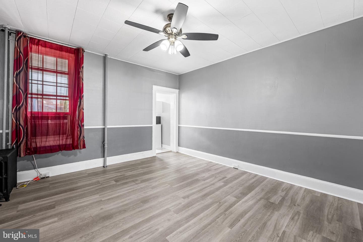 1109 W 40th Street photo 9