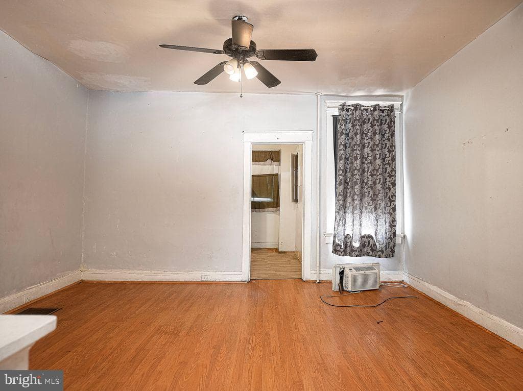 1227 N Potomac Street photo 14