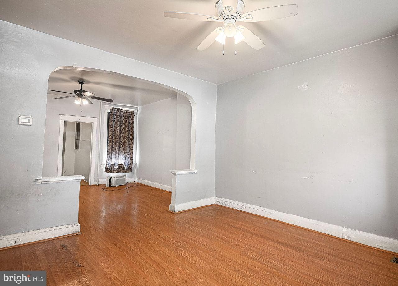 1227 N Potomac Street photo 24