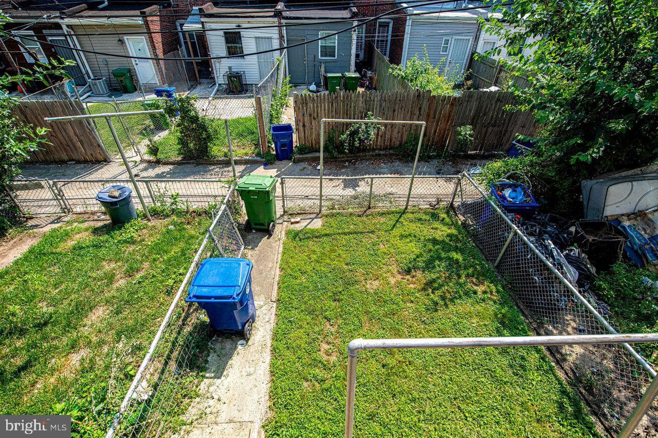 1227 N Potomac Street photo 30