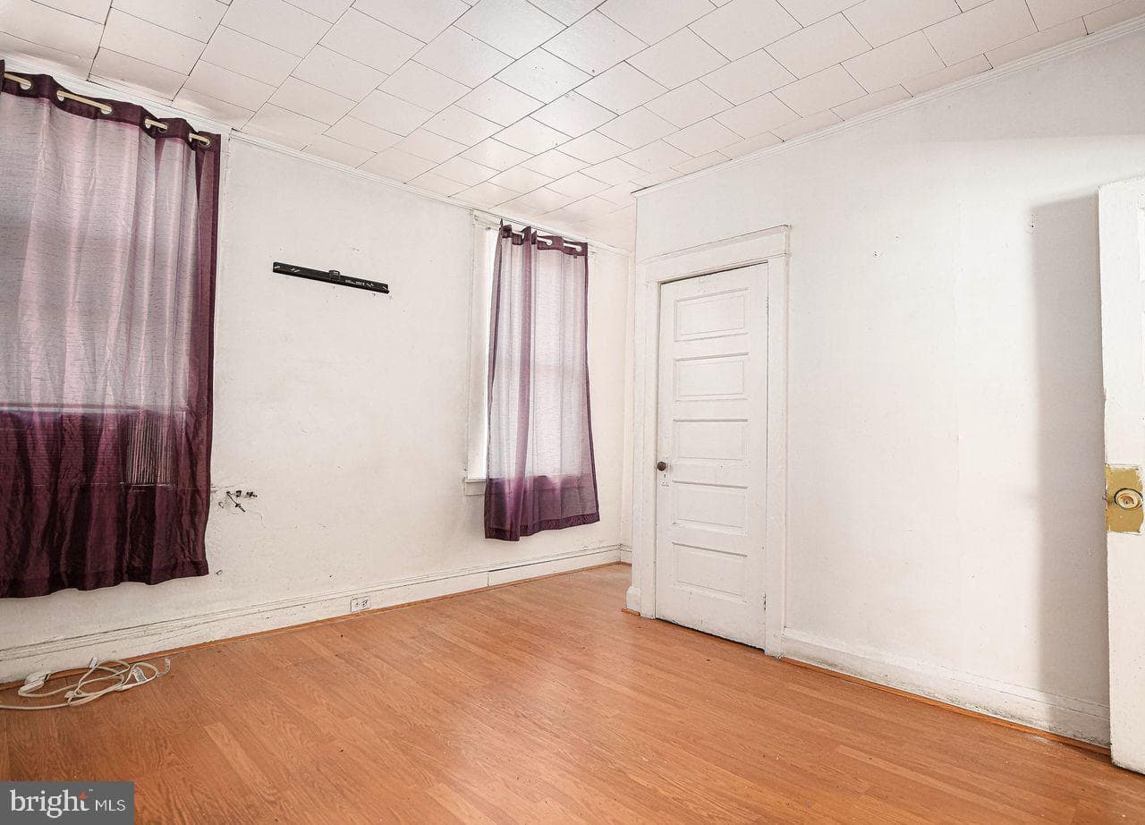 1227 N Potomac Street photo 7