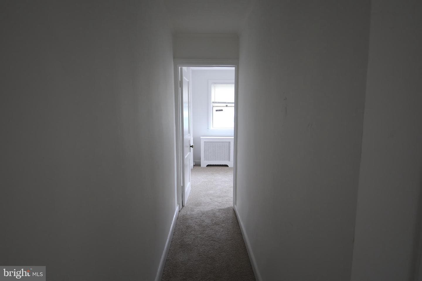 1901 Deering Avenue photo 14