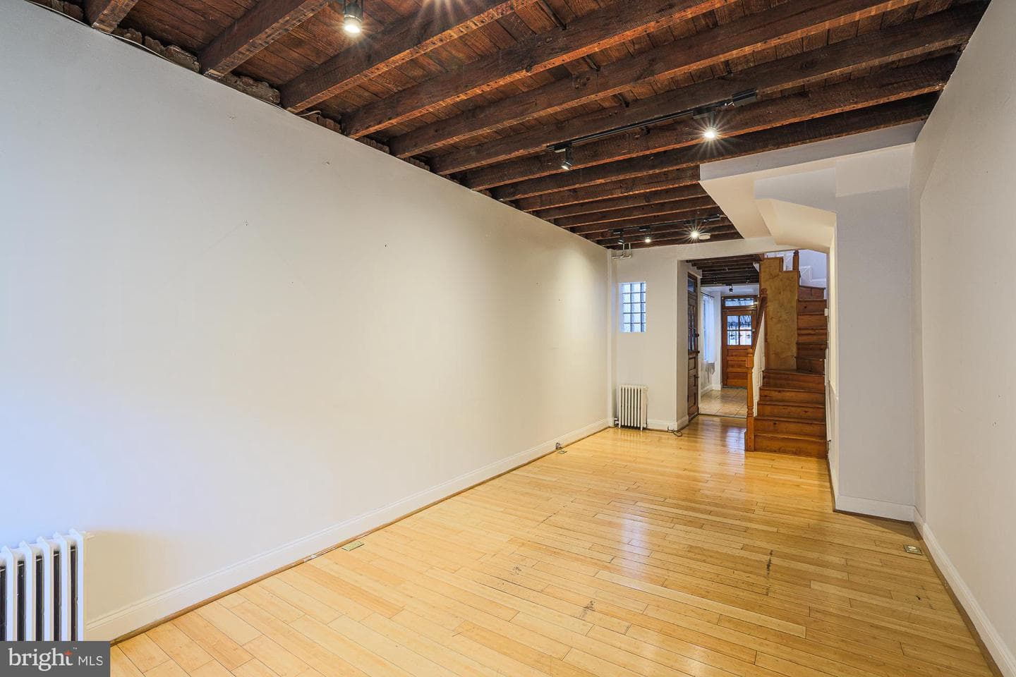 2421 Fait Avenue photo 5