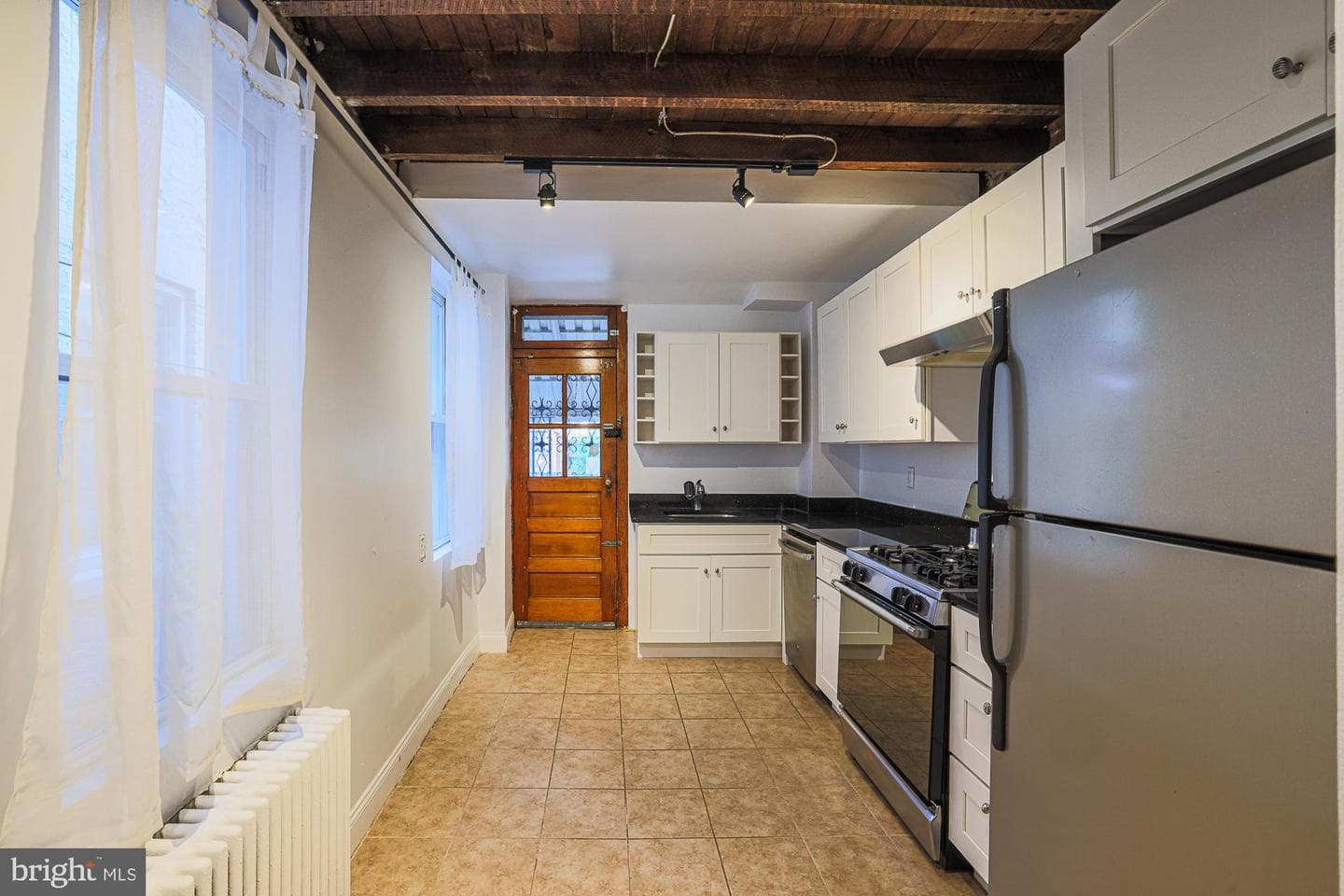 2421 Fait Avenue photo 7