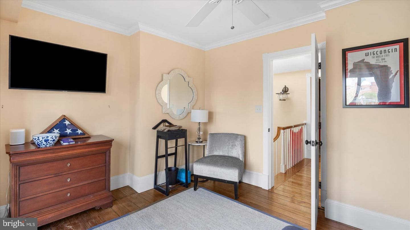 114 Montgomery Street photo 32