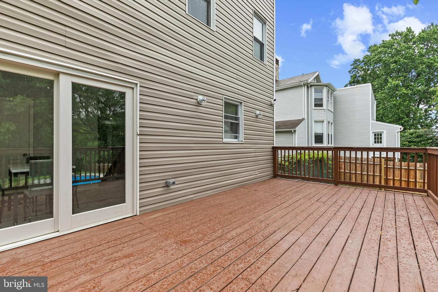 711 Woodbourne Ave photo 28
