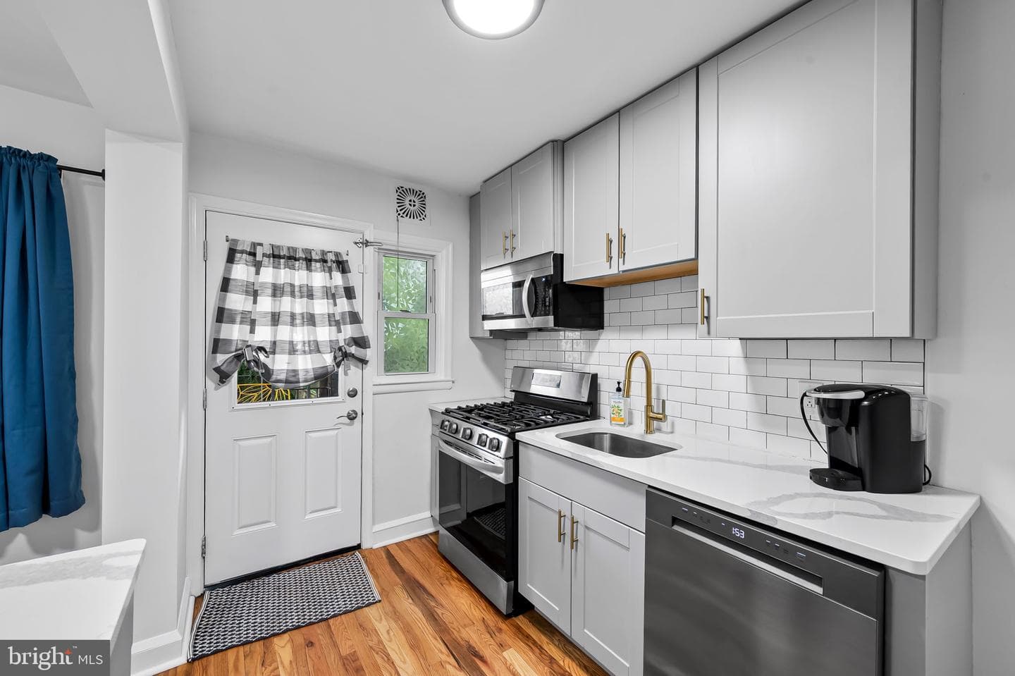5423 Seward Avenue photo 8
