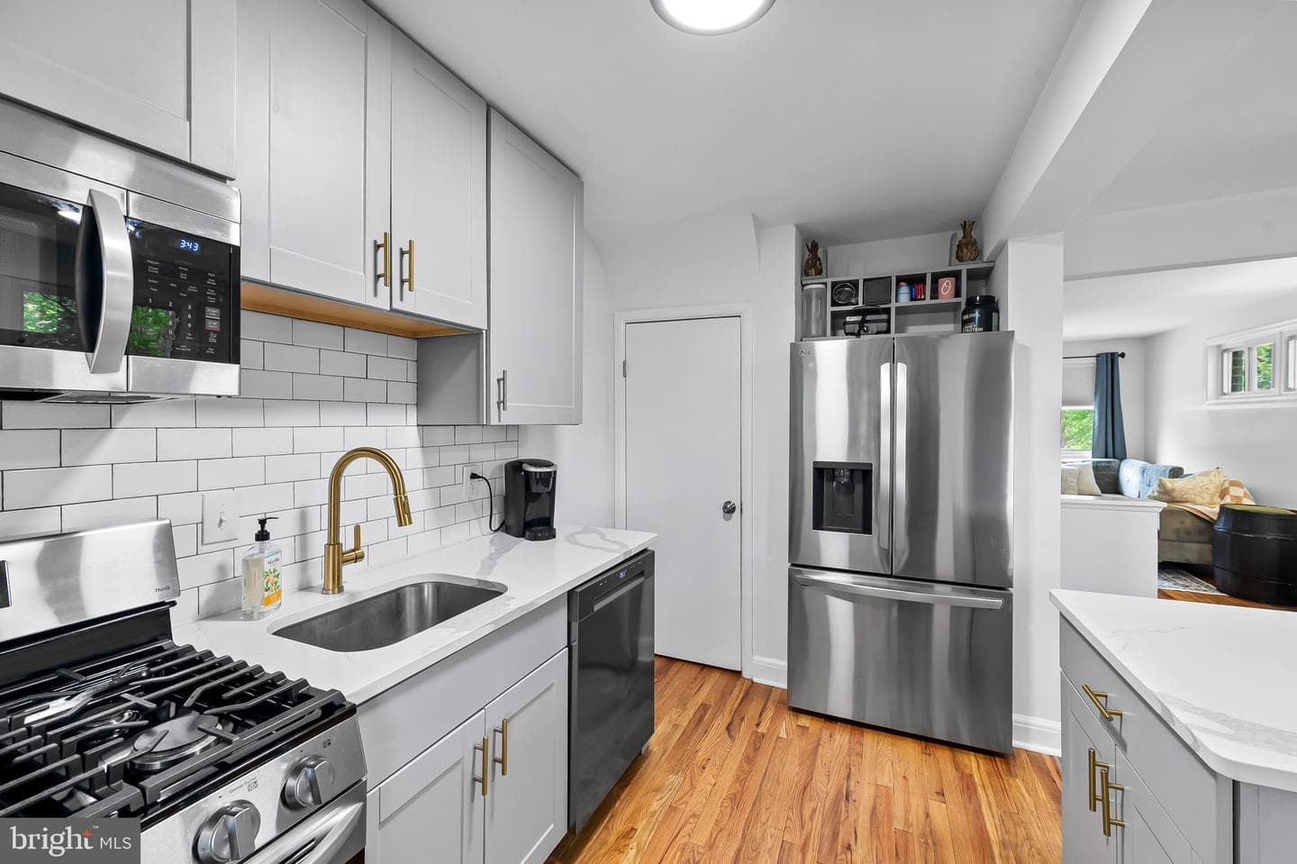 5423 Seward Avenue photo 9