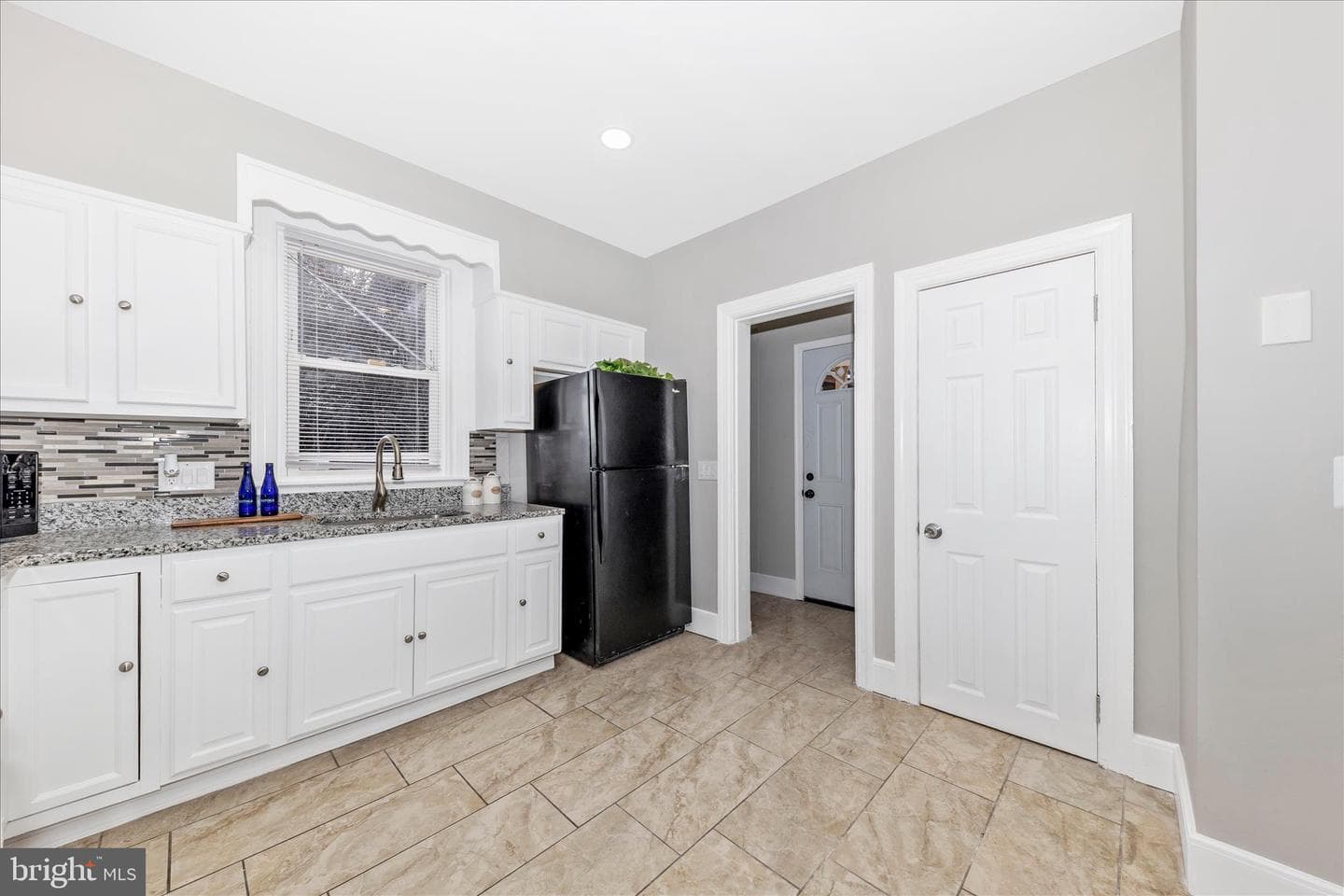 2905 Goodwood Road photo 16