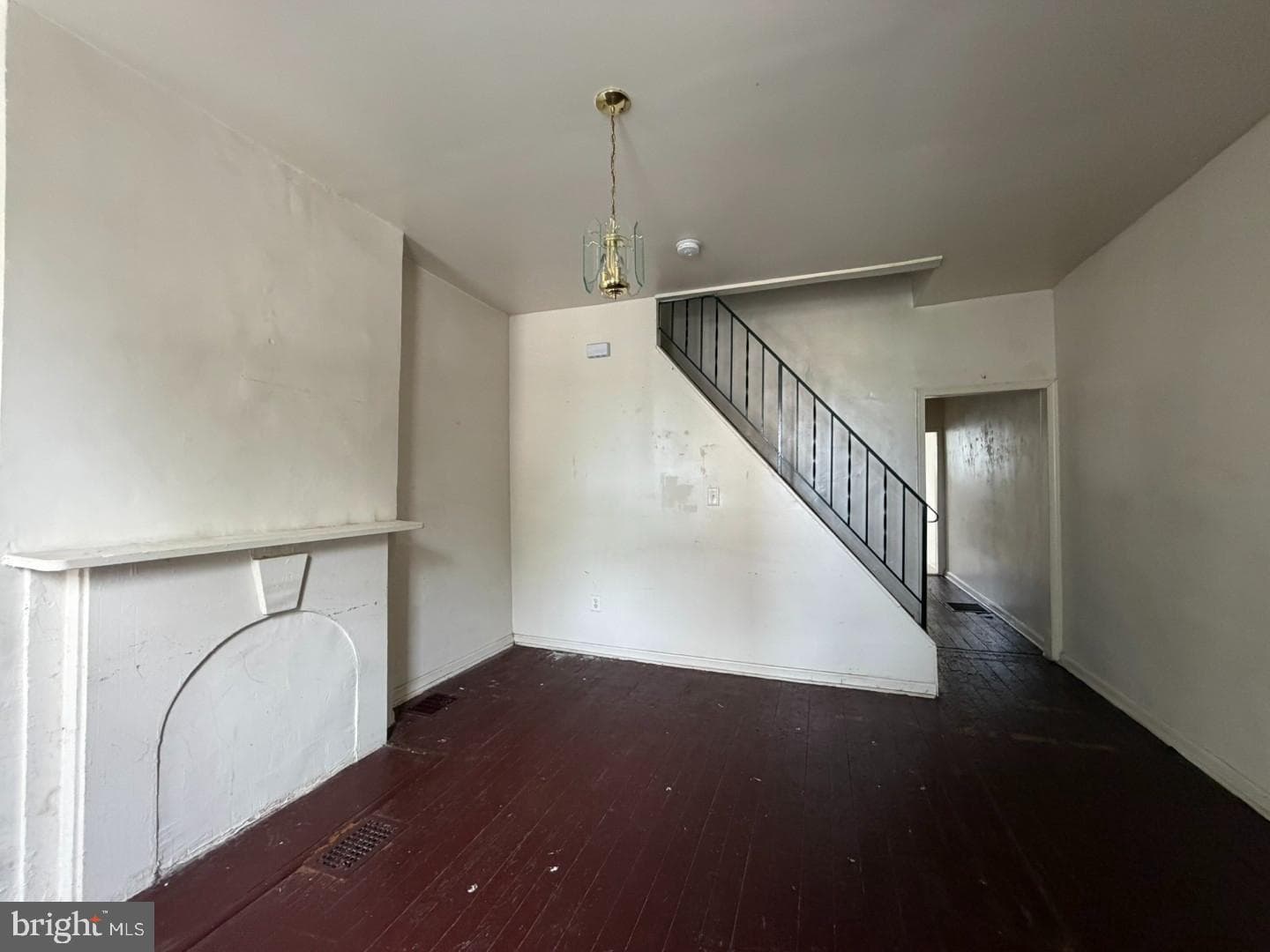 1556 N Carey Street photo 6