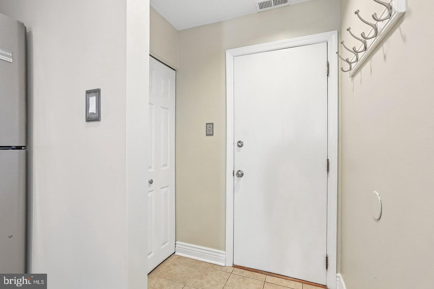 32 W Montgomery Street #f photo 8