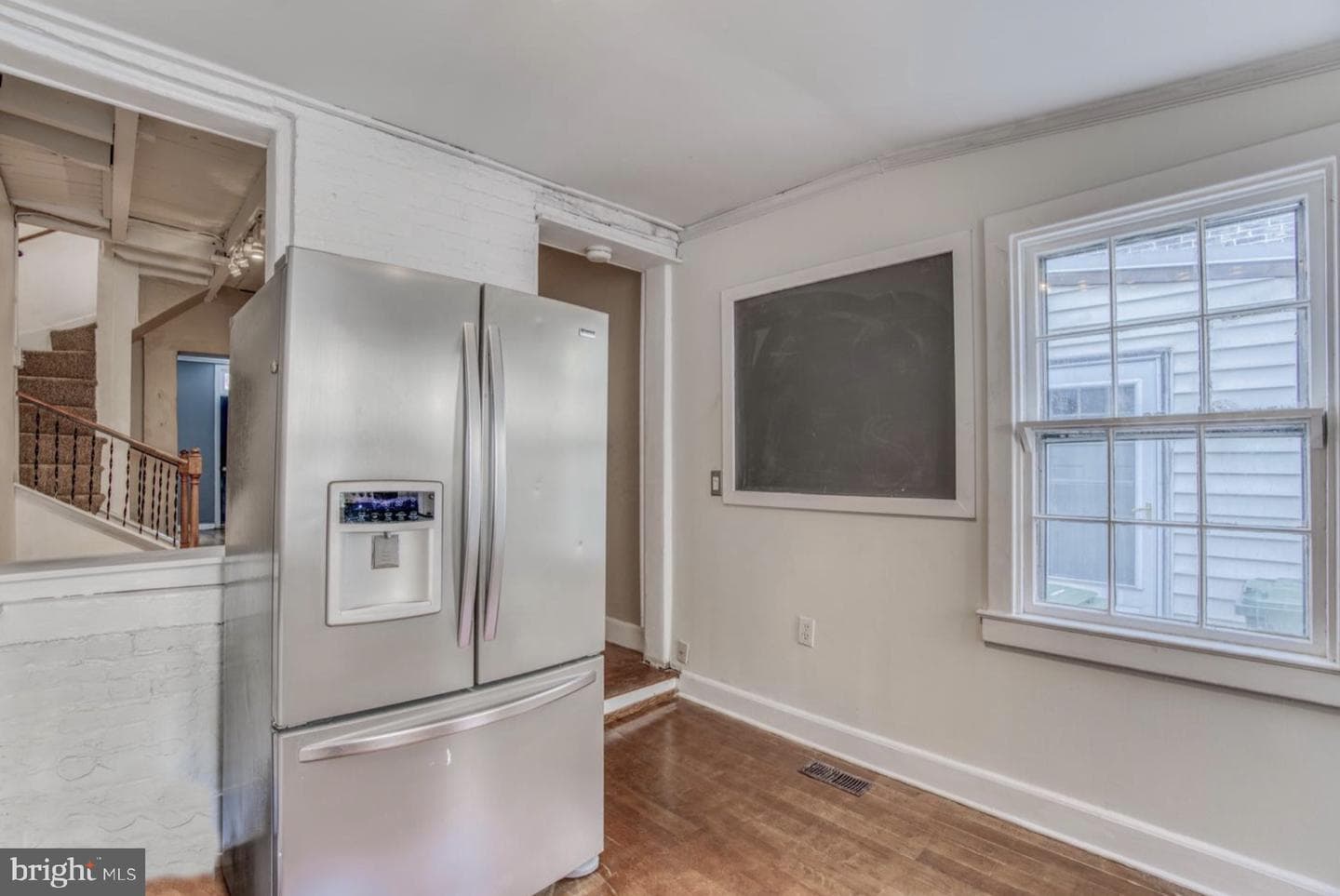 1125 William Street photo 4