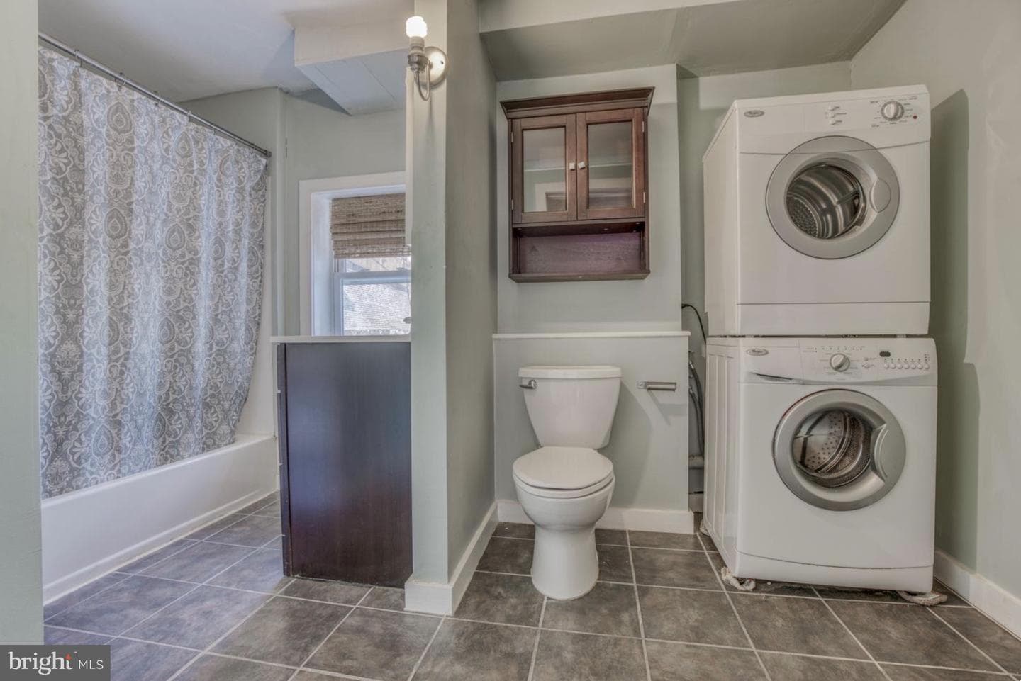 1125 William Street photo 7