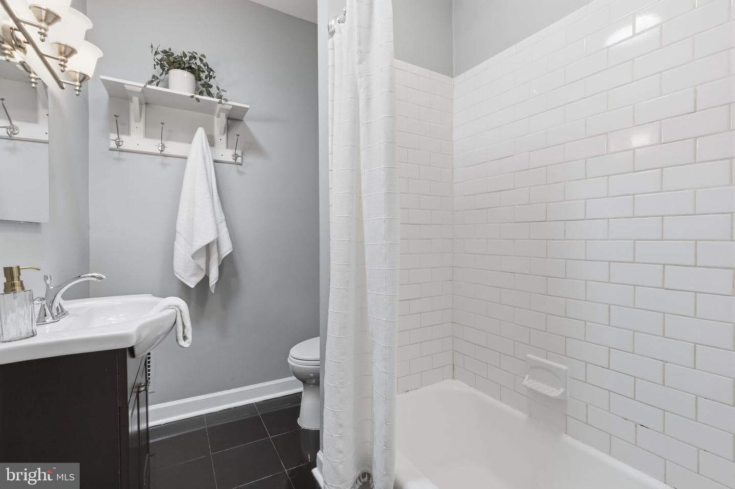 4119 Falls Road photo 14