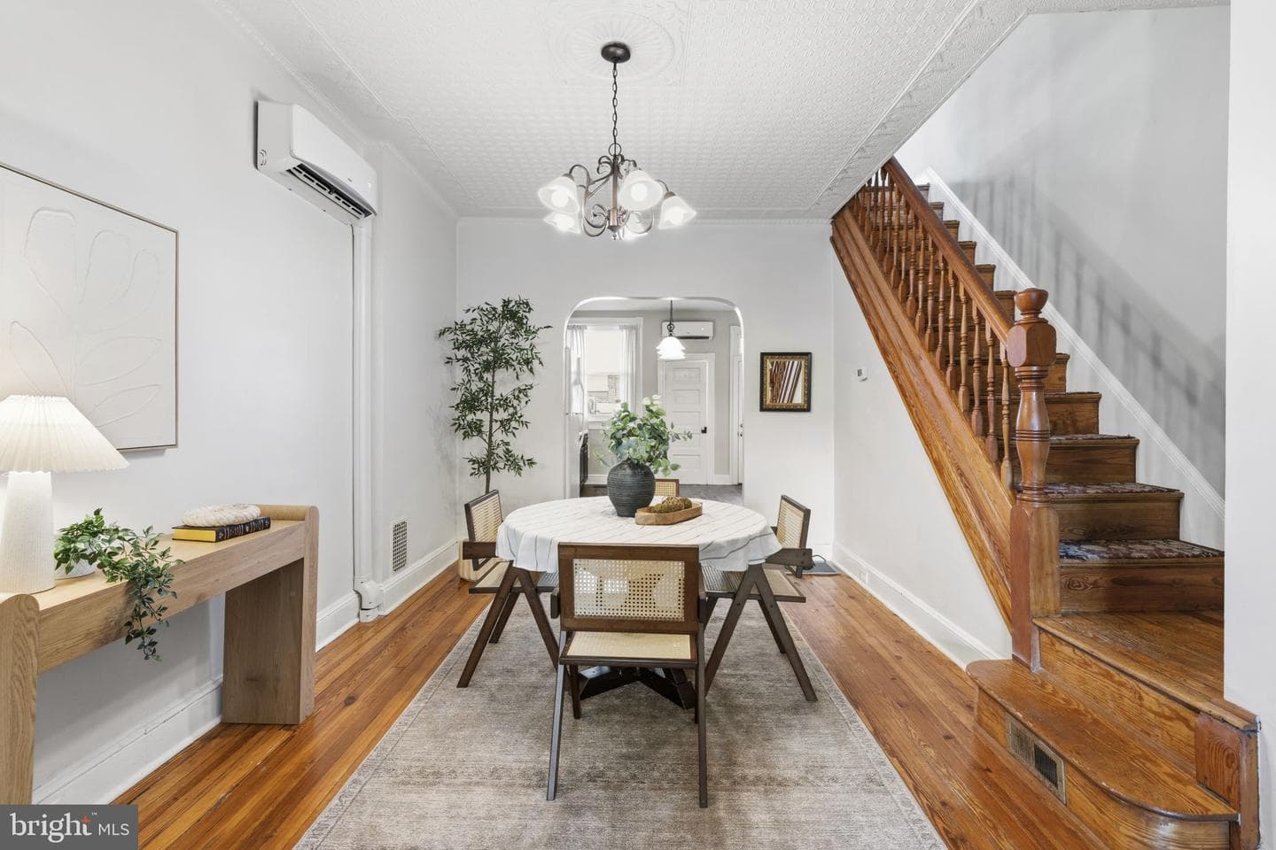 4119 Falls Road photo 4