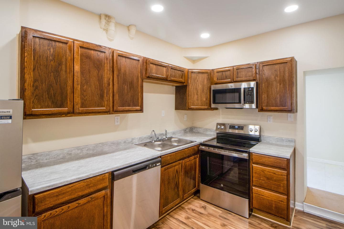 2231 Orem Avenue photo 4