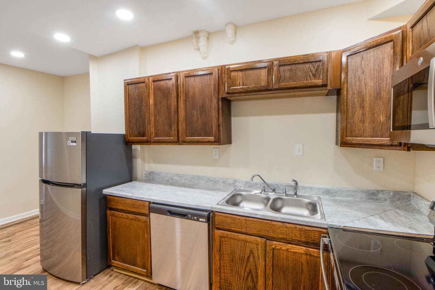 2231 Orem Avenue photo 5