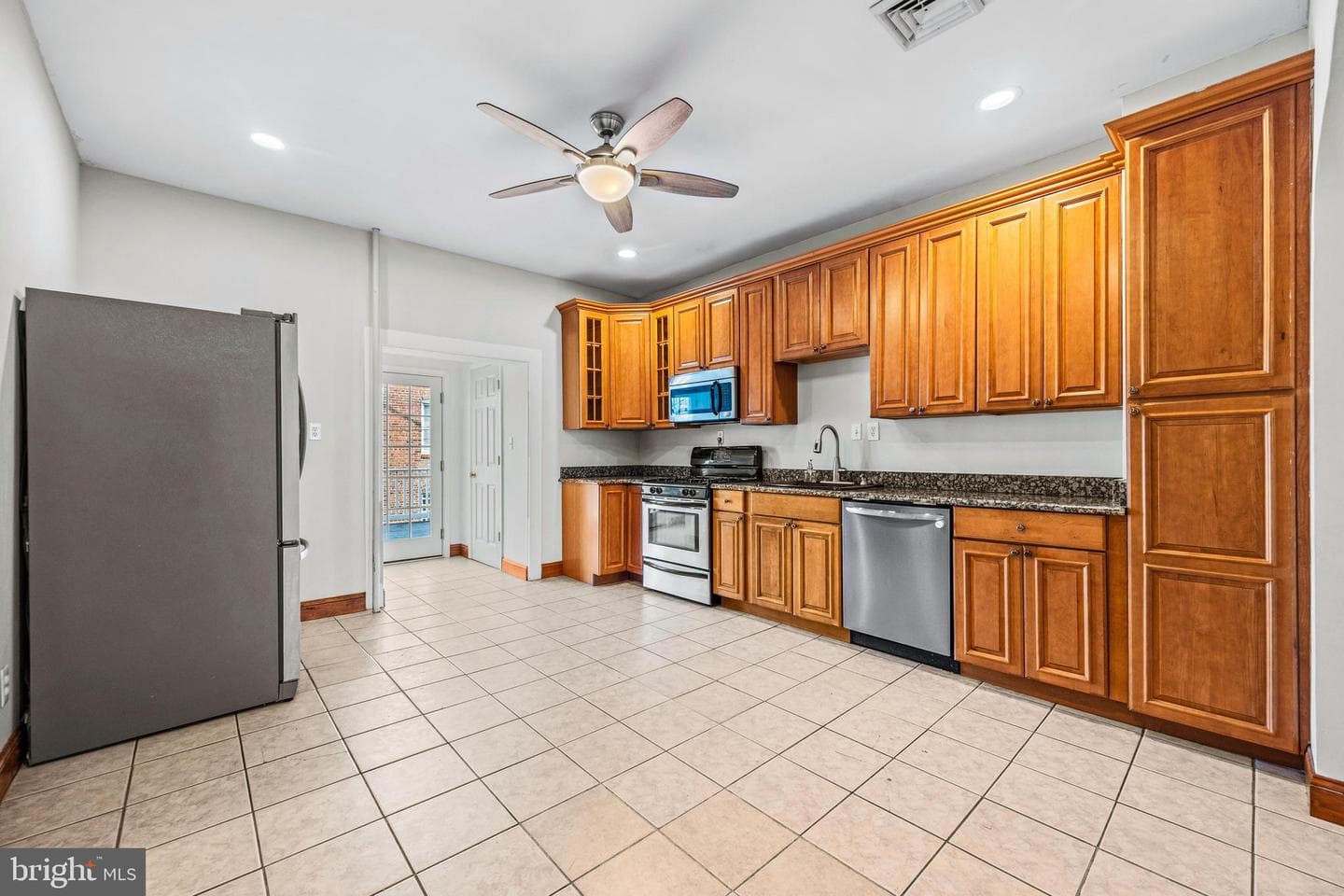 633 S Conkling Street photo 15