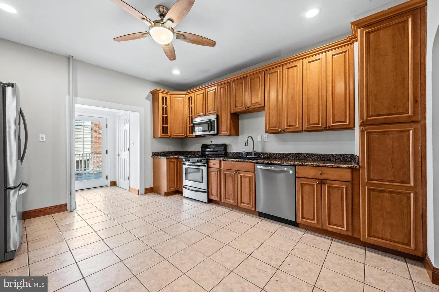 633 S Conkling Street photo 16