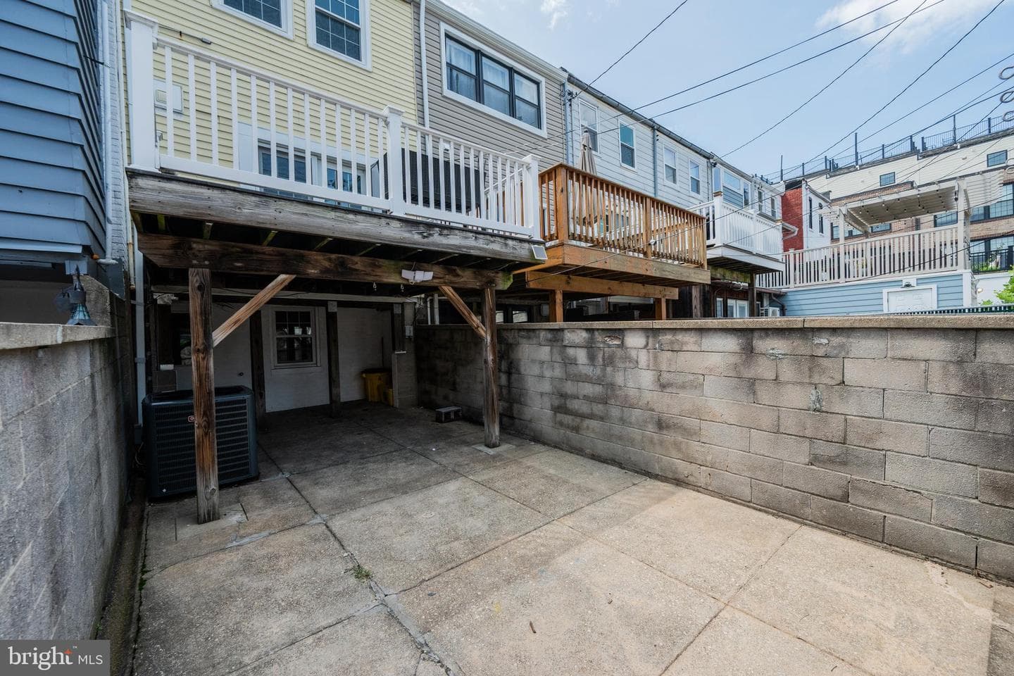 633 S Conkling Street photo 39