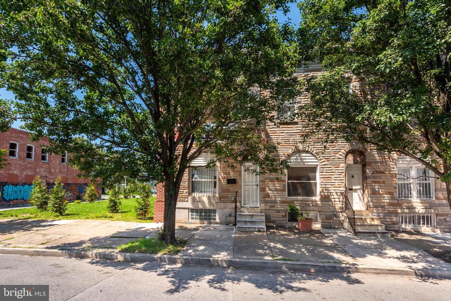 2316 E Madison Street photo 27