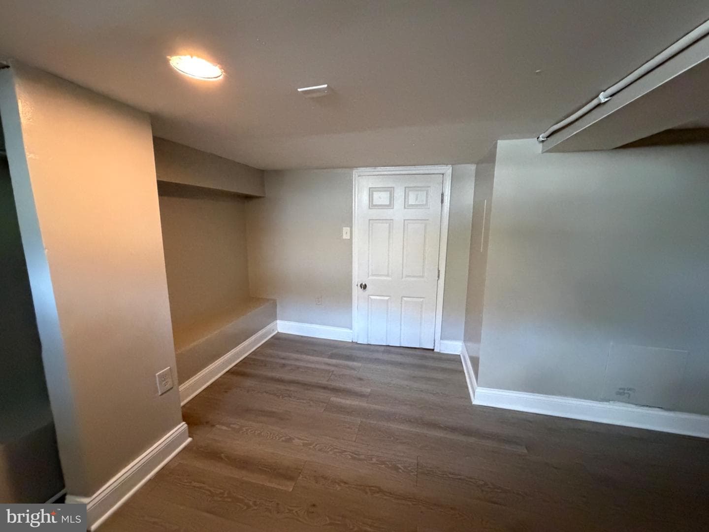 427 N Milton Avenue photo 8