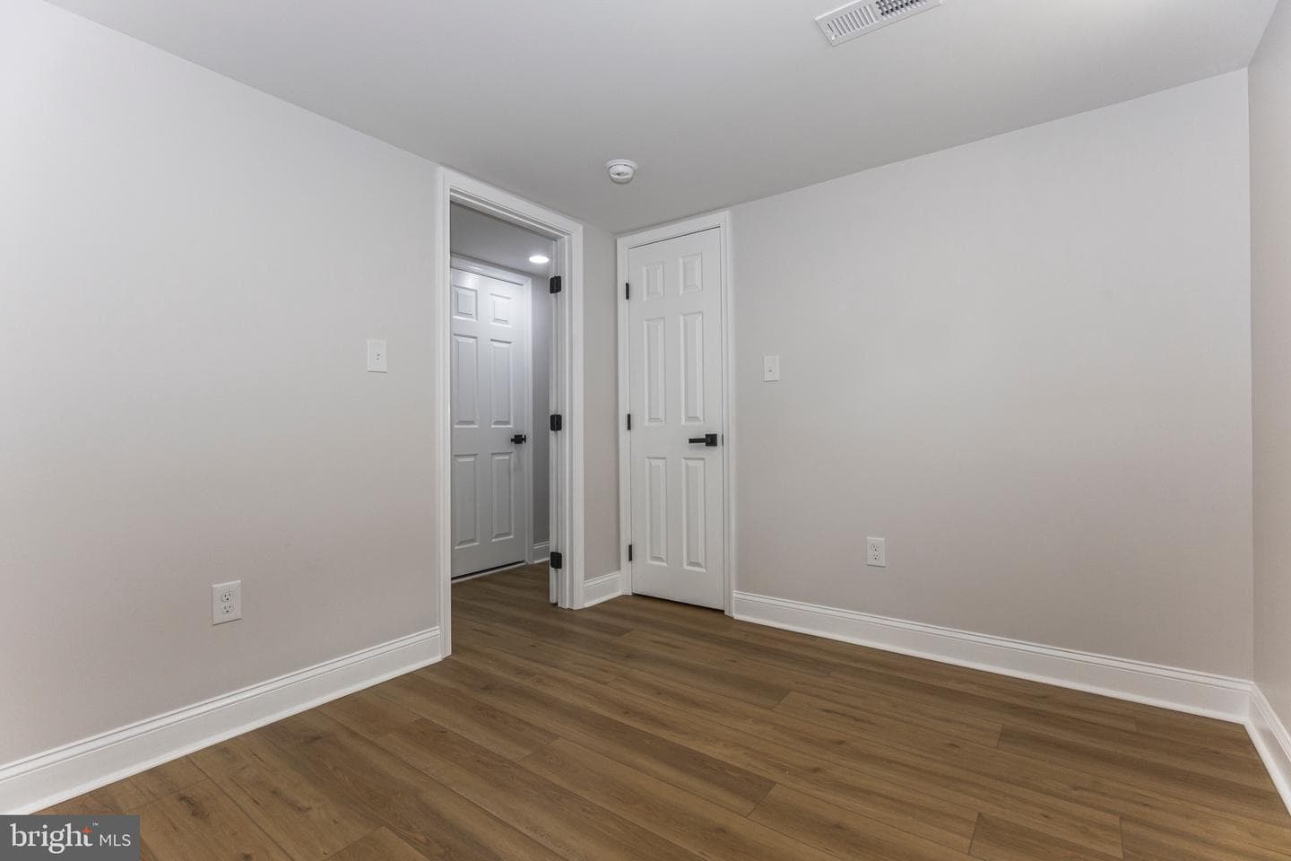 2412 Shirley Avenue photo 14