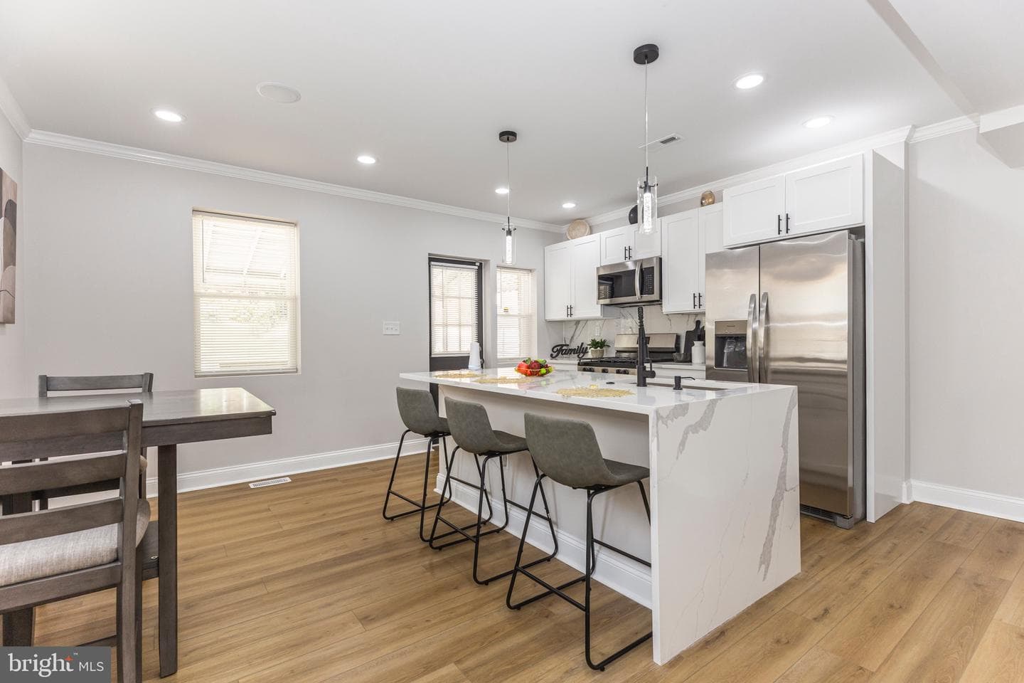 2412 Shirley Avenue photo 4