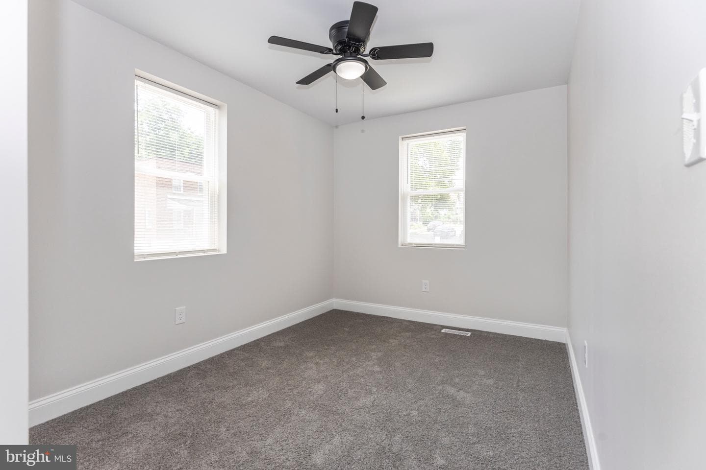 2412 Shirley Avenue photo 9