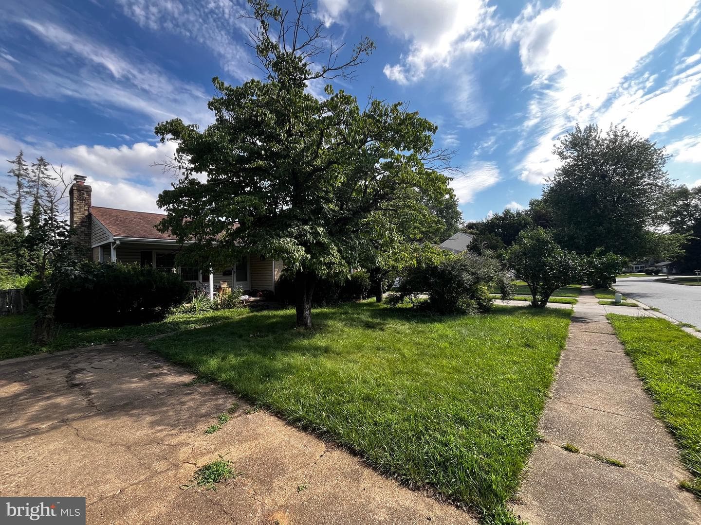 2421 Chetwood Circle photo 2