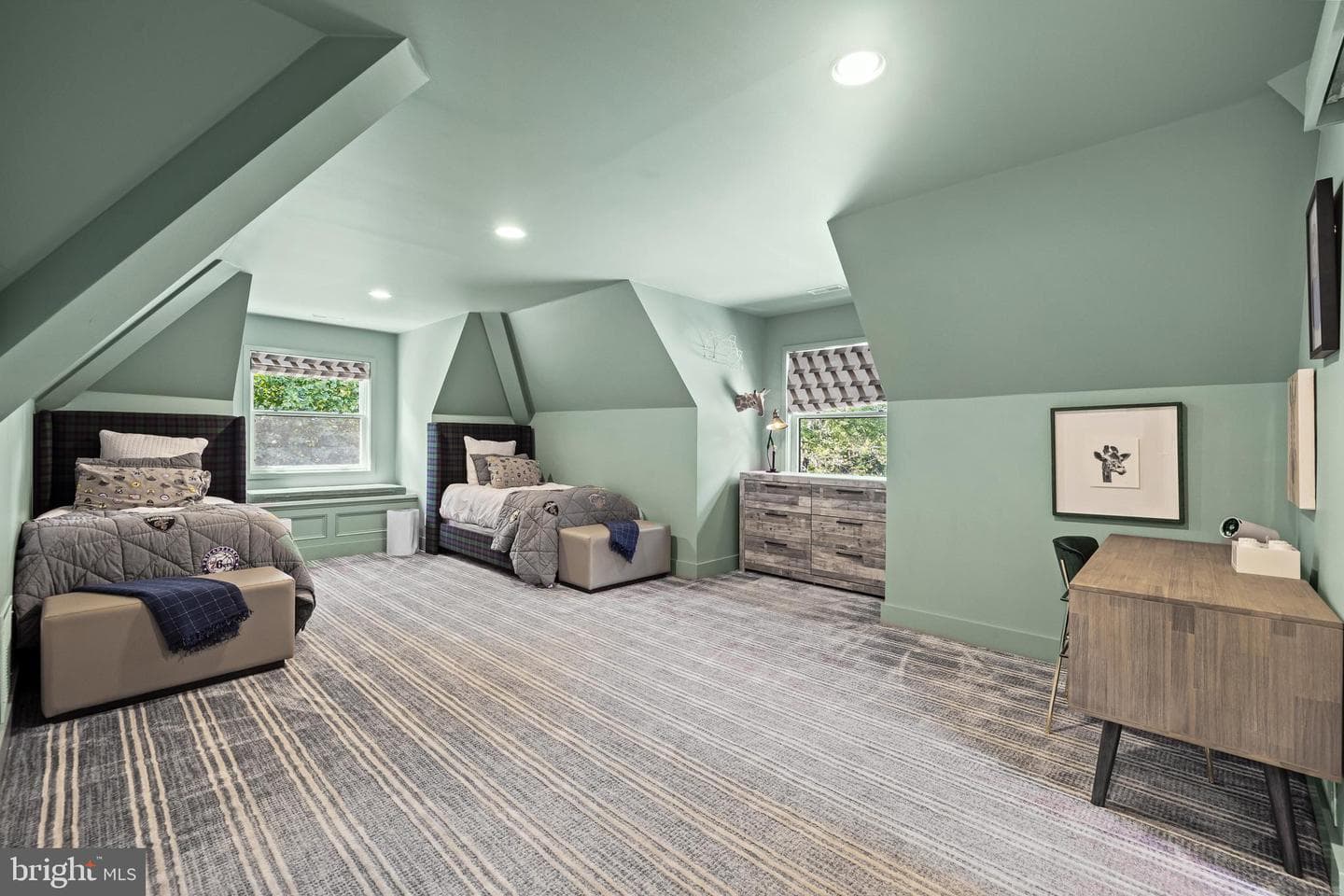 18 Hambleton Court photo 43