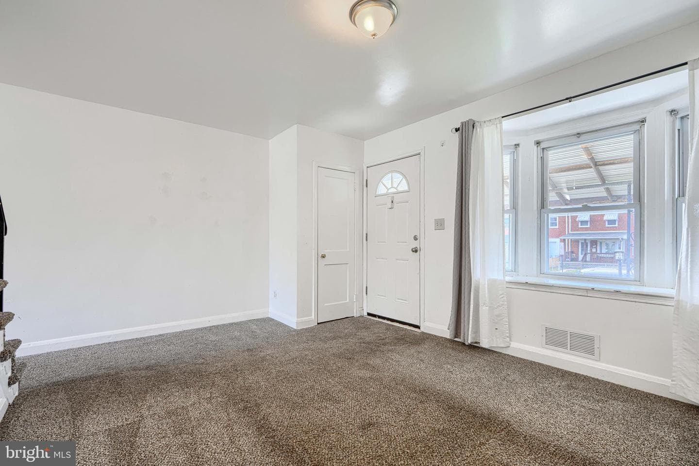 1020 Middlesex photo 7