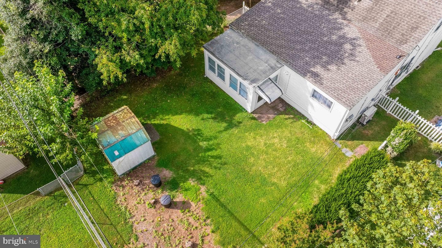 3421 Cornwall photo 14