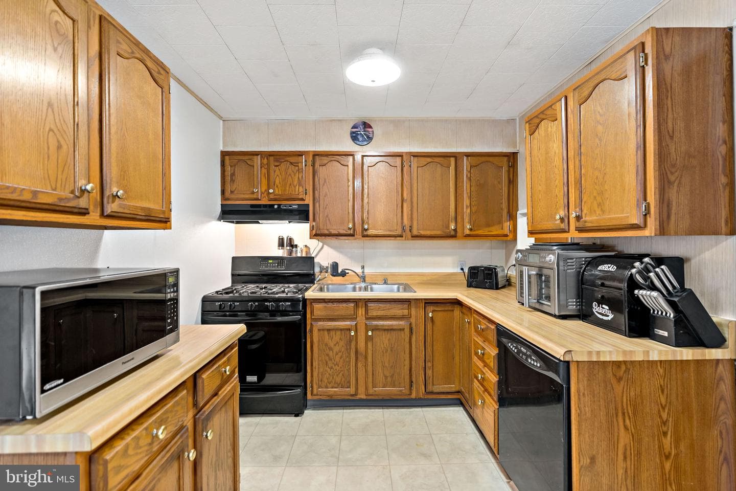 3421 Cornwall photo 19