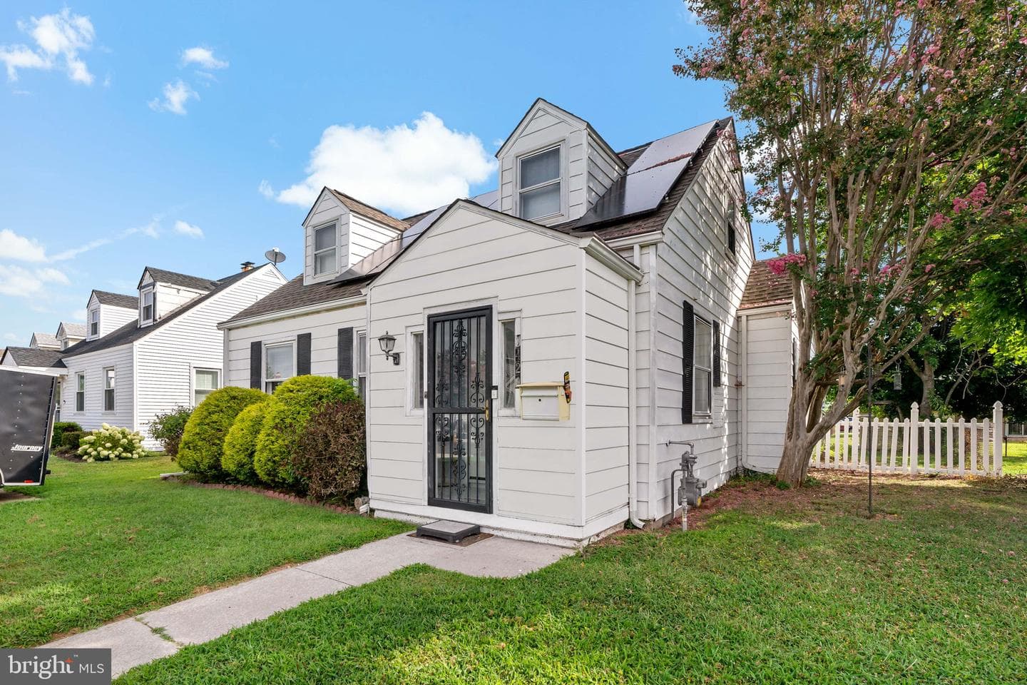 3421 Cornwall photo 2