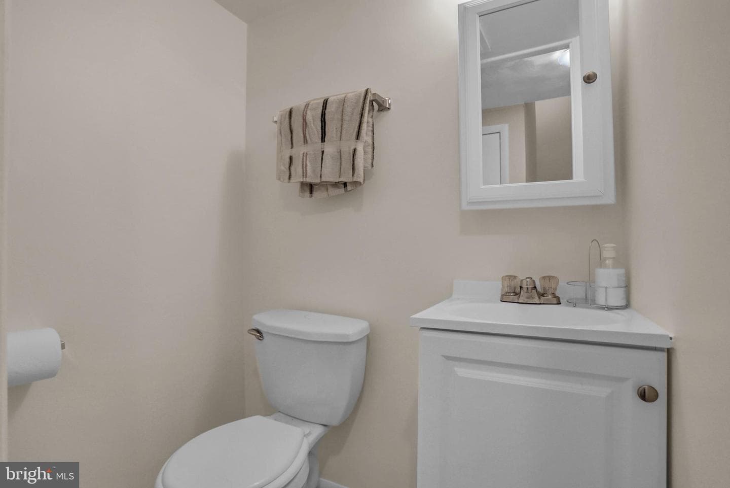 4264 Cayuga Road photo 22