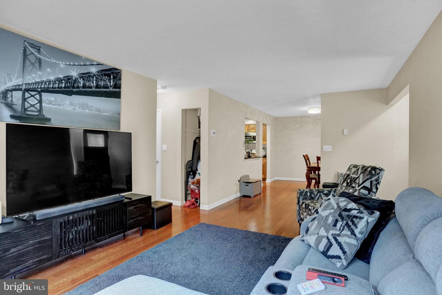 4264 Cayuga Road photo 9