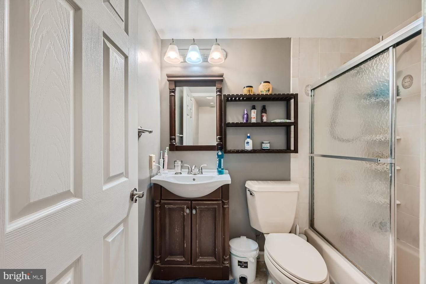 5435 King Arthur Circle photo 19