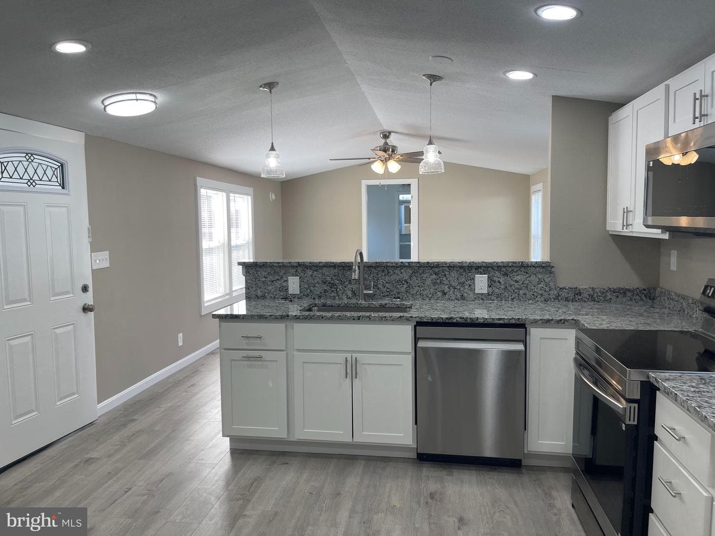808 Leswood Court photo 3
