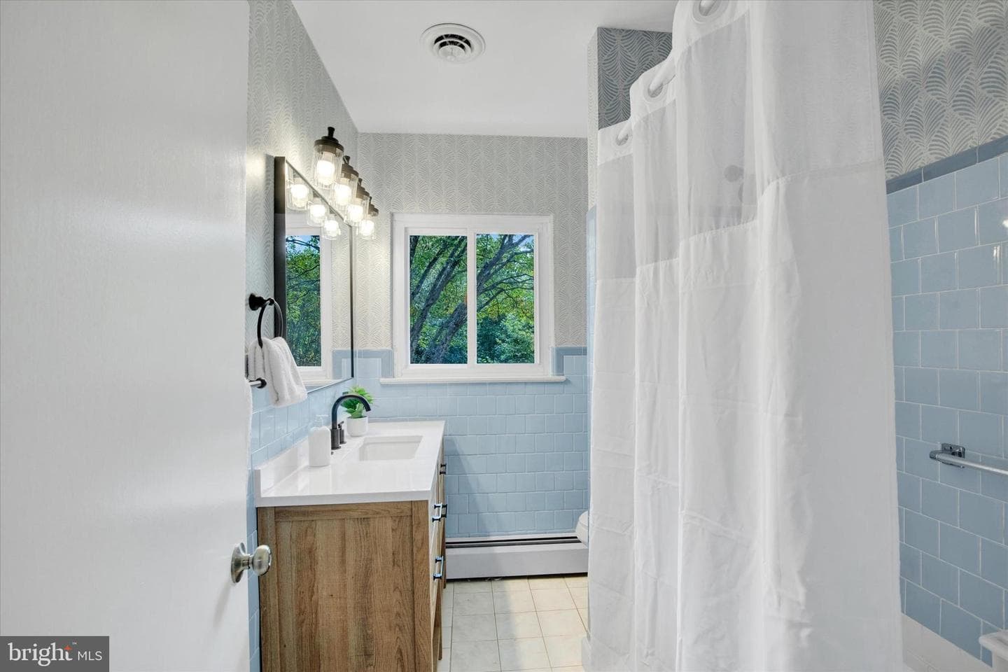 7 Bangert Avenue photo 22