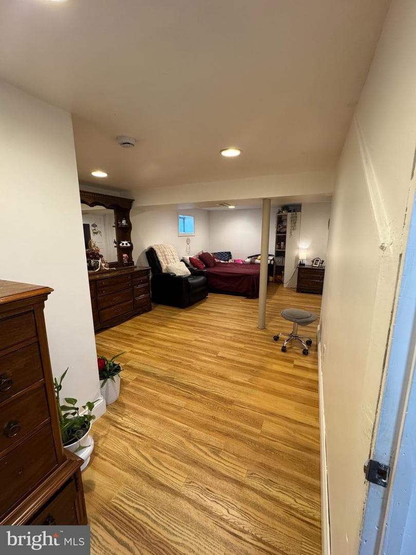 1722 Hall Avenue photo 16