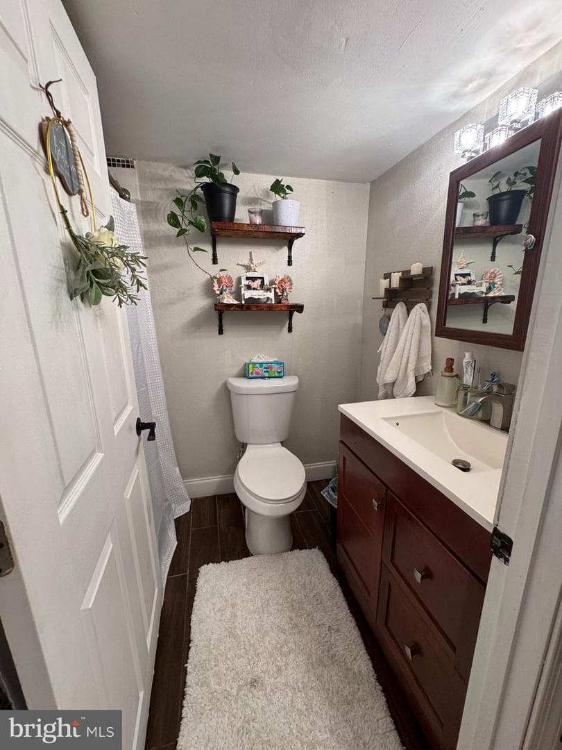 1722 Hall Avenue photo 17