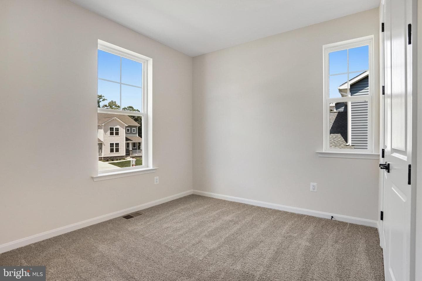 5711 Charlies Way photo 12