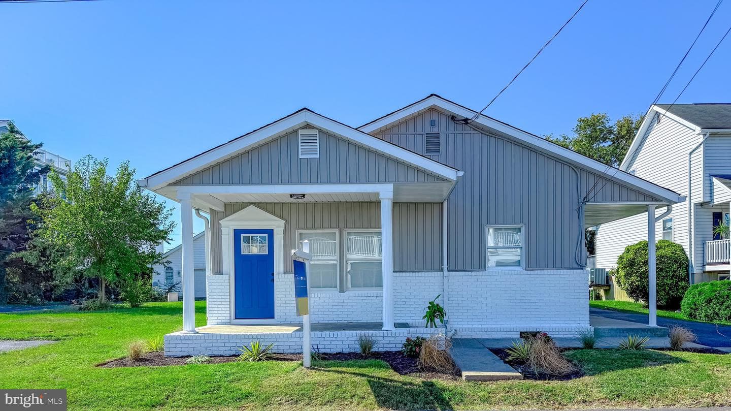 2806 Bay Drive photo 2